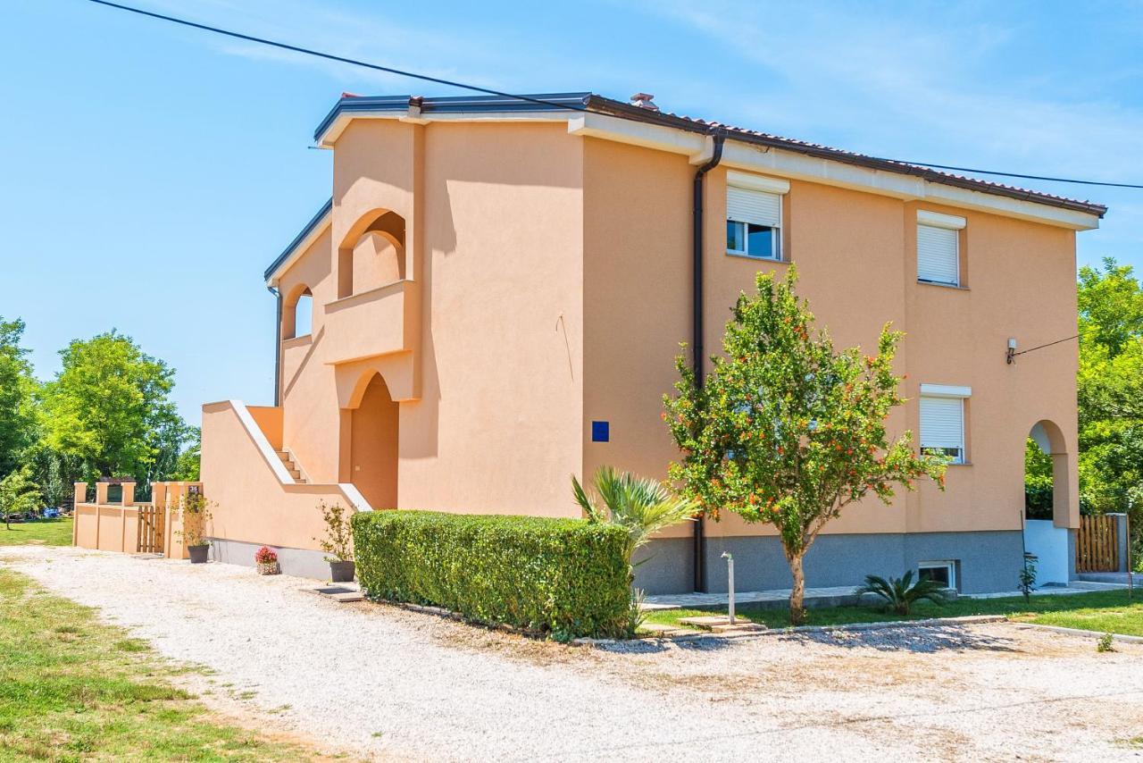 Nelly Apartments Privlaka  Exterior foto